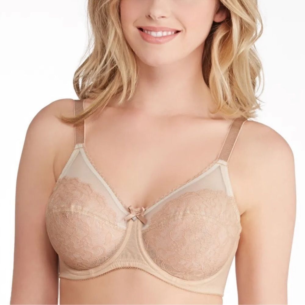 Wacoal- Retro Chic Bra 855186 in Gold Lace, Plus Size 46DDD